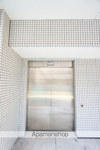 エルスタンザ千代田の玄関写真