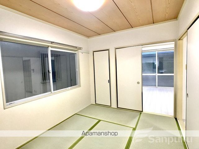 フレグランス坂本の内装写真