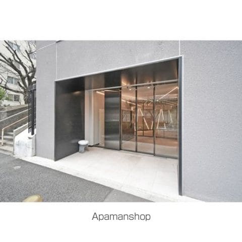 コスモグラシア池田山の玄関写真