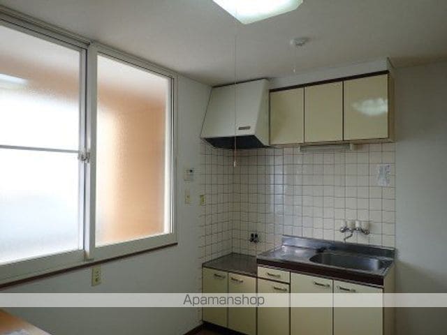 ハイツ貴公子の内装写真