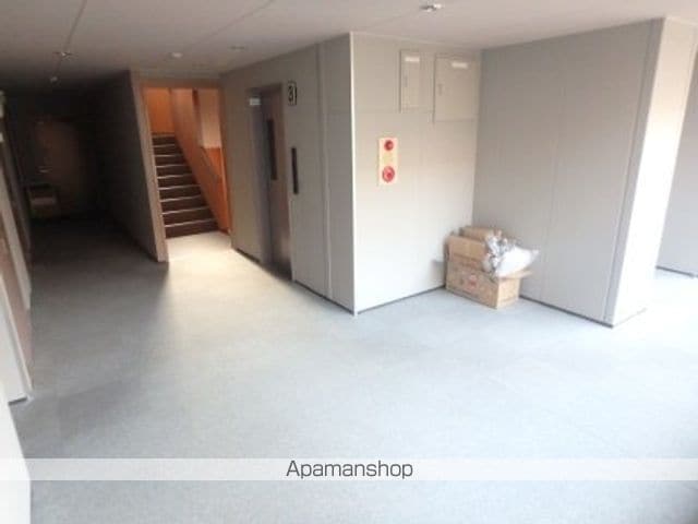 ロイヤルパレス上所の外観写真