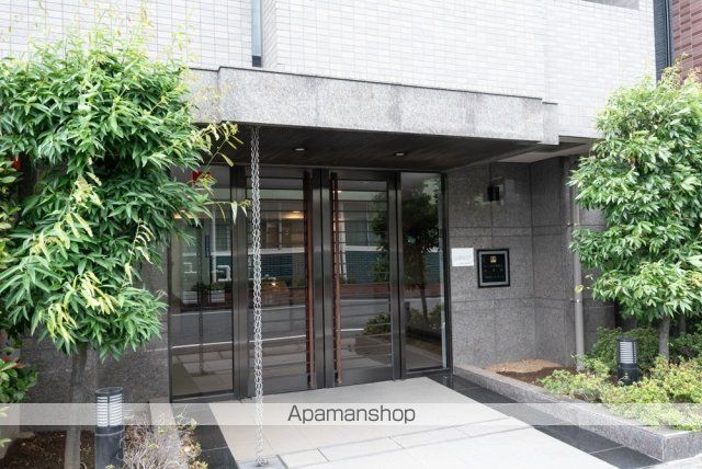 ルーブル多摩川弐番館の玄関写真