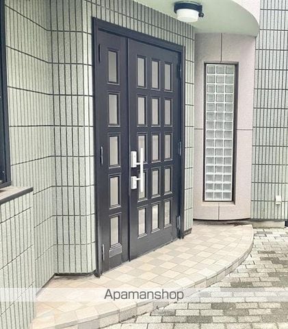 立野町戸建の玄関写真