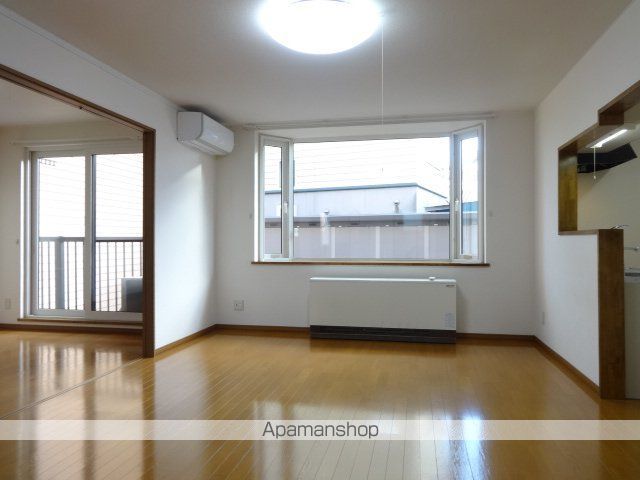 函館市 2階建 築22年の内装写真