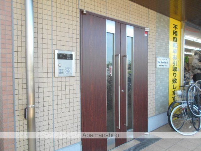 サンシェンロンKの玄関写真