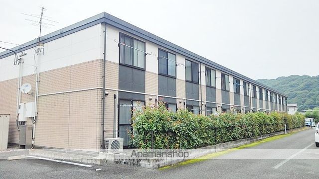 レオパレスニュー春日の外観写真