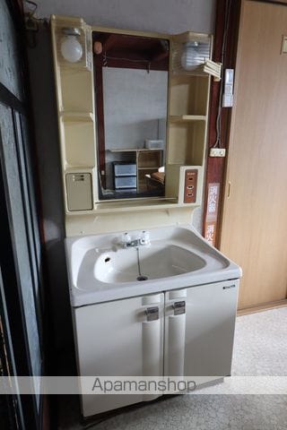 射水市津幡江35戸建の内装写真