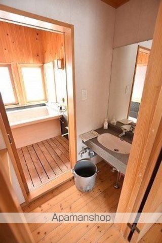 小樽市 2階建 築26年の内装写真