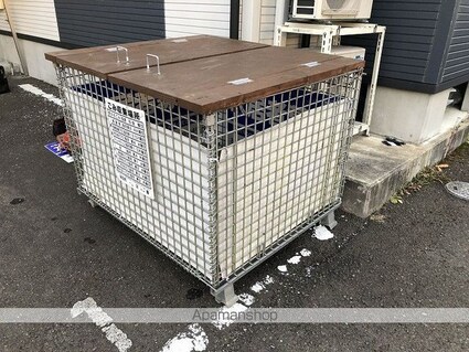 グランビュー船岡[1K/27.45m2]のエントランス4