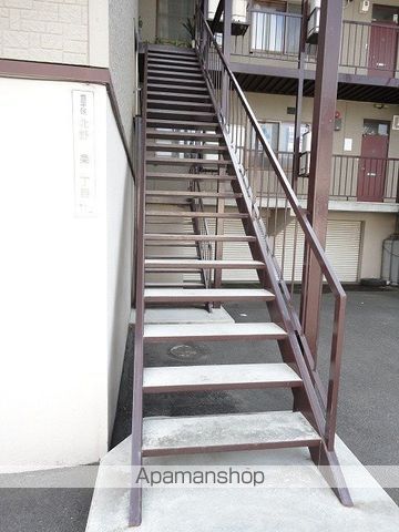 北信ハイツAの玄関写真