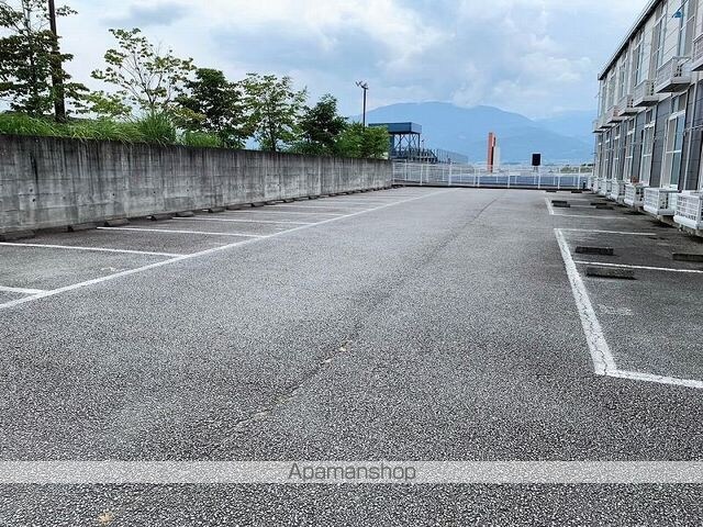レオパレス翠[1K/23.18m2]の駐車場