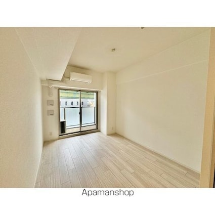 エスリード名城公園プライム[1K/25.36m2]のリビング・居間1