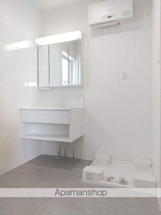 和歌山県和歌山市西小二里３丁目[3LDK/99.92m2]の洗面所