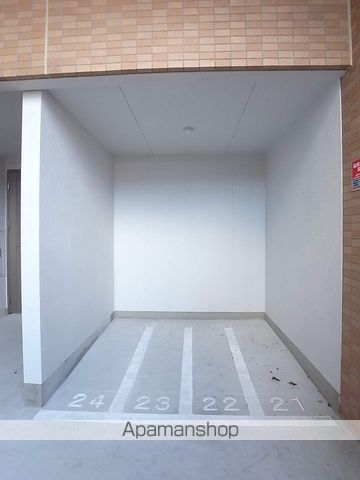 プランドール神宮苑の玄関写真
