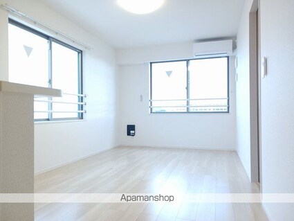 コンフォート各務原　Ｅ[1LDK/59.21m2]のリビング・居間