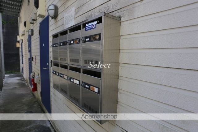 CASA金沢文庫の玄関写真