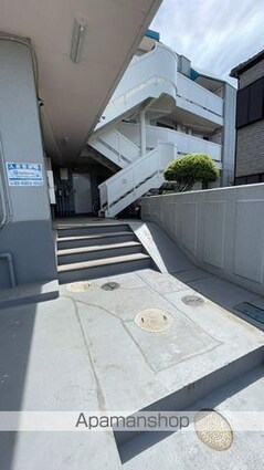 ベルコリーヌ上本郷[1K/20.45m2]のエントランス1