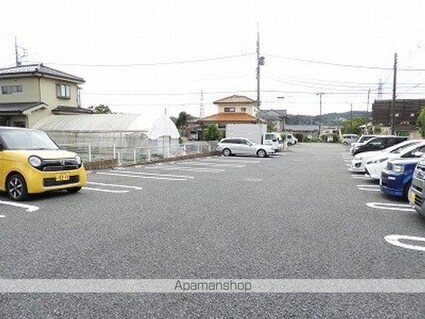 ノース　プリムラ[1LDK/44.18m2]の駐車場2
