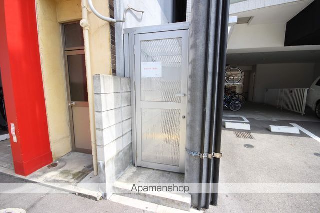 広島電鉄江波線 舟入幸町駅 徒歩2分 9階建 築22年の玄関写真