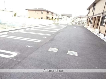 東京都武蔵村山市残堀２丁目[2LDK/57.09m2]の駐車場
