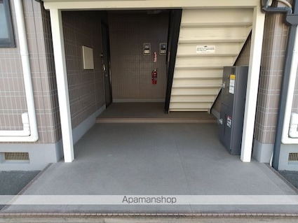 サンライズ杉山[2K/43.54m2]のエントランス