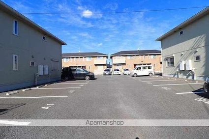 ファセリア　Ｂ[2LDK/61.93m2]の駐車場