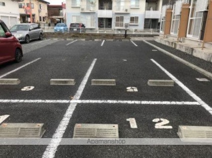 レオパレスセントラル[1K/23.18m2]の駐車場1