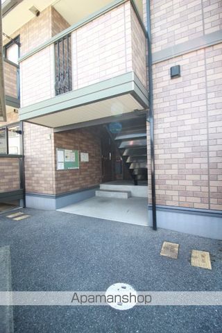第5関ニューバリヤの玄関写真