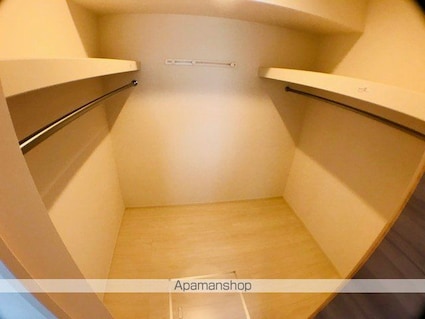 ホワイトクレイン野洲[1LDK/41.01m2]の収納