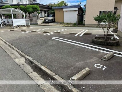 パルスター[1K/24.39m2]の駐車場2