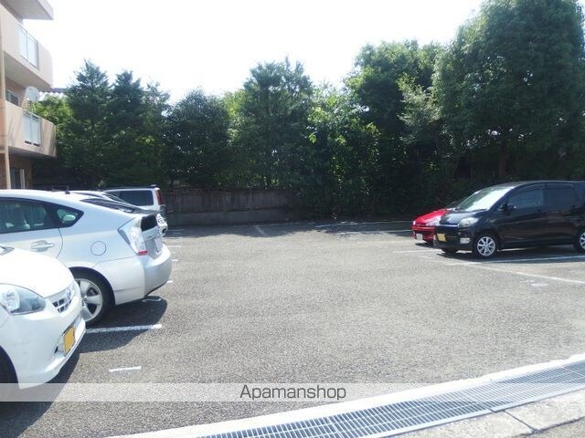 高知県高知市西秦泉寺[2DK/55.4m2]の駐車場
