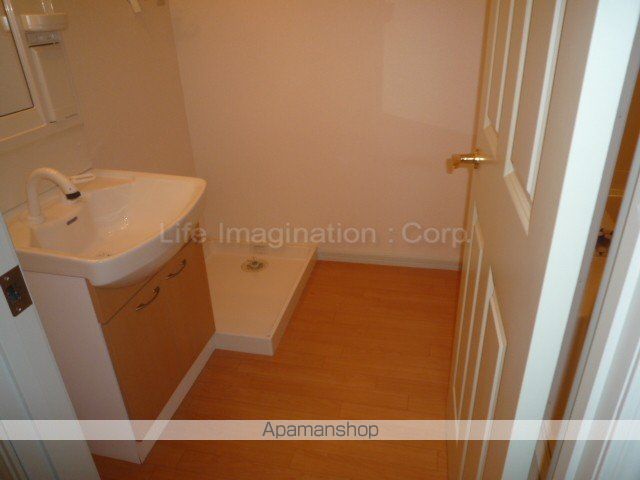 フィールドルミナスIIの玄関写真