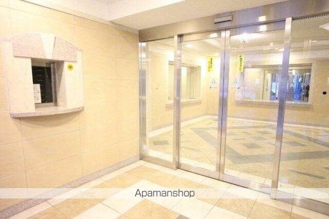 プライムアーバン葛西イーストの玄関写真