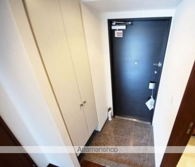 Ｗｈｉｔｅ　Ｔｏｗｅｒ　Ｈａｍａｍａｔｓｕｃｈｏ[1LDK/47.39m2]の玄関