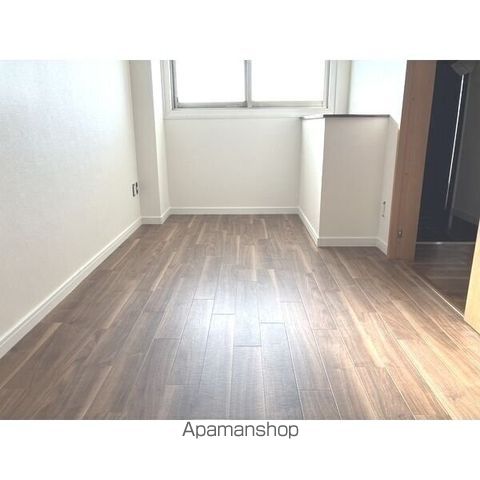 レジデンス丸新の内装写真