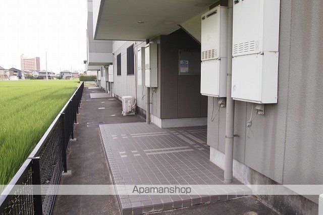 プロニティAOKIの玄関写真