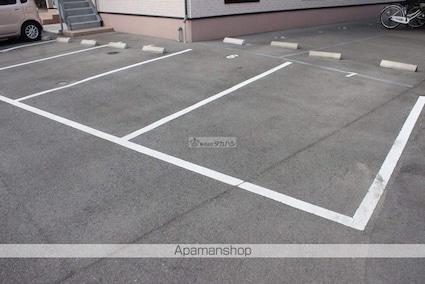 アトリア　Ｂ[1K/27.92m2]の駐車場1