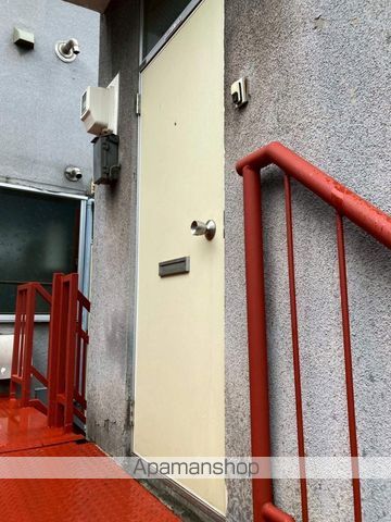 宮アパートIIの玄関写真