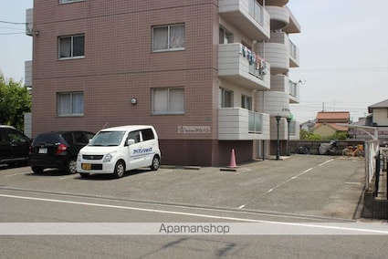 オリヴィエ東川口[3DK/66.76m2]の駐車場