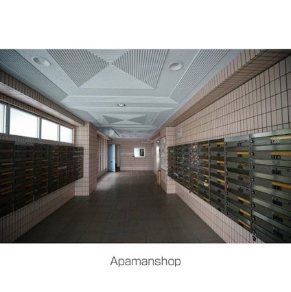 エレガンス綾瀬６[1R/18.3m2]のエントランス