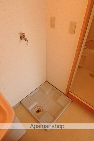 アヴァンセ八幡の内装写真