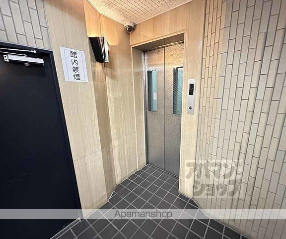 トーカン五条烏丸キャステールの玄関写真