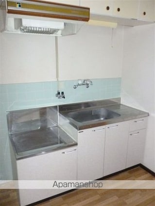 和歌山県和歌山市美園町４丁目[3DK/47m2]のキッチン