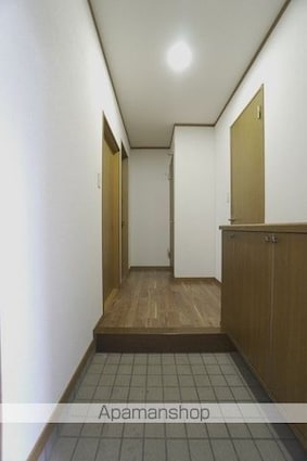 さくらハイツ６号館[2DK/48m2]の玄関1