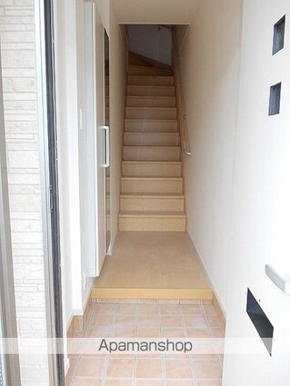 シャイン[2LDK/56.98m2]の玄関