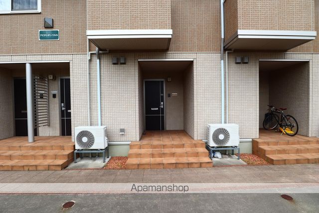 アビタシオン ペルルの玄関写真