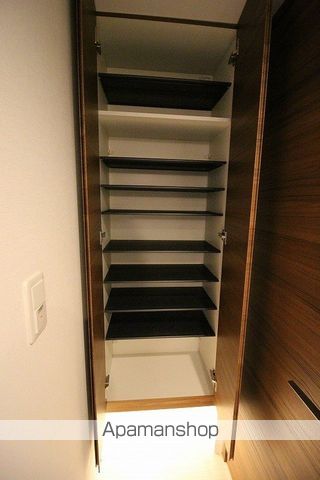 G EASTの内装写真
