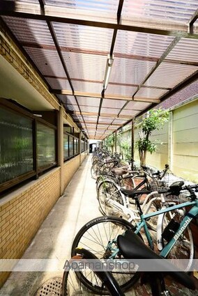 メゾン・ド・ロアイヤル[1R/13.78m2]の共用部1