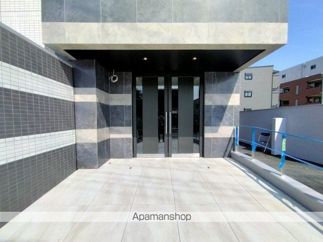 PRESSANCE庄内ブレイシスの玄関写真