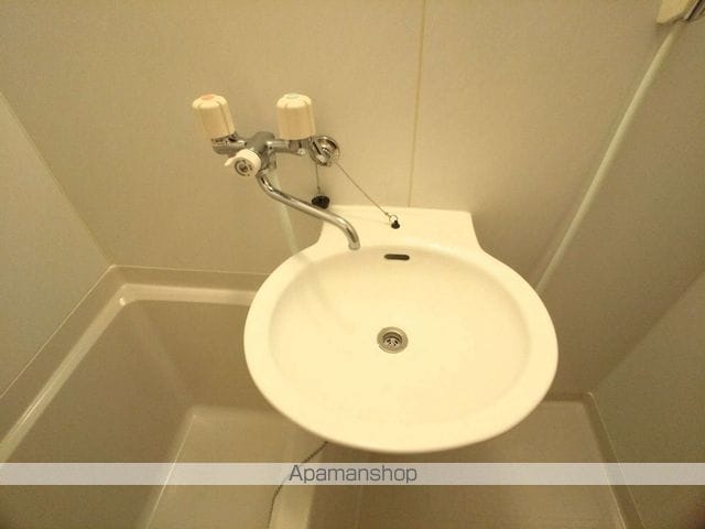 レオパレステイルザウエストの内装写真